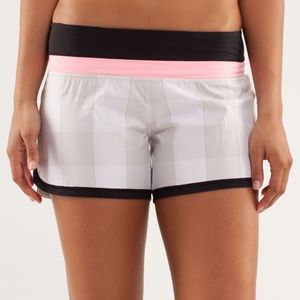 Lululemon Groovy Run Shorts White/Gray/Pink